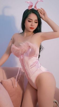 Experience Unforgettable Moments with Chloe Storm Tonight