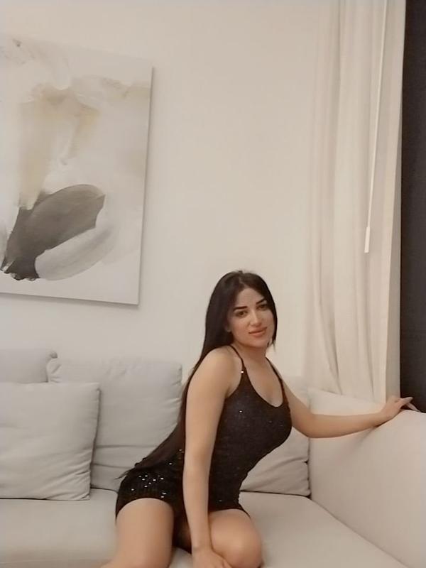 Chloe Rain Your Dream Companion Awaits You Here 1 Mis Fotos