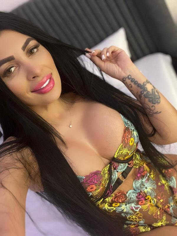 Experience Unforgettable Moments with Nova Scarlett Tonight